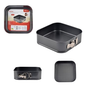 Forma  Quadrada Com Fundo Removível 22 Cm